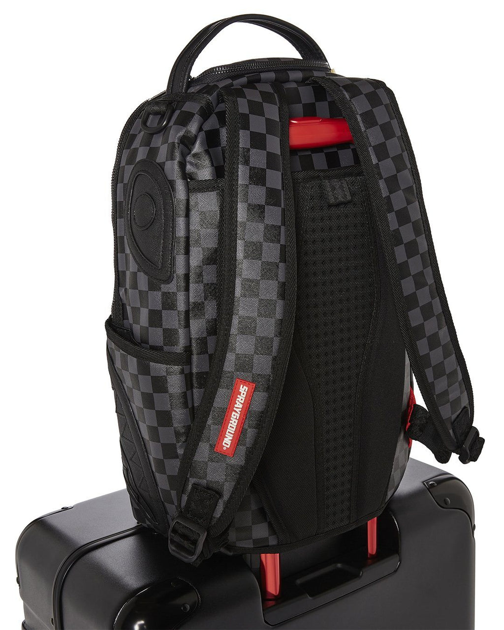 SHARKITECTURE MOLDED 29ƒ?� FULL-SIZE LUGGAGE