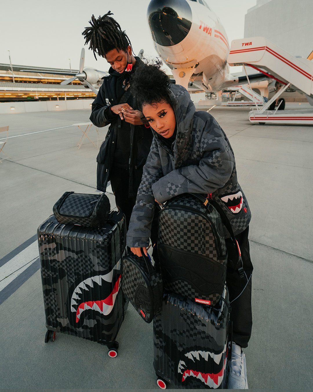 3AM SHARKNAUTICS 29.5ƒ?� FULL-SIZE LUGGAGE