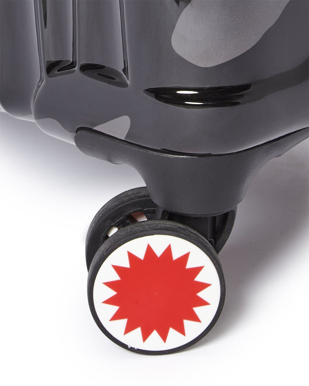 3AM SHARKNAUTICS 29.5ƒ?� FULL-SIZE LUGGAGE