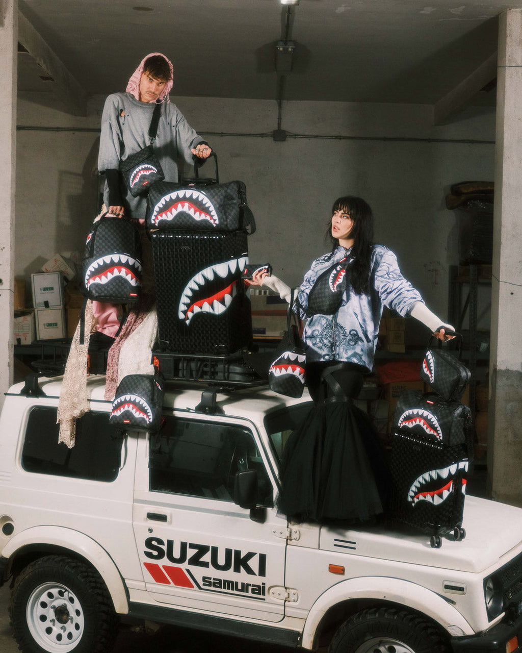 SHARKS IN PARIS HYPER PUFF CARRY-ON LUGGAGE