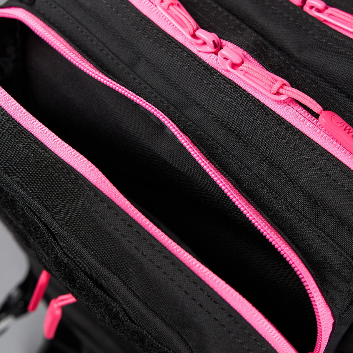 35L Black Neon Pink Meal Prep Management
