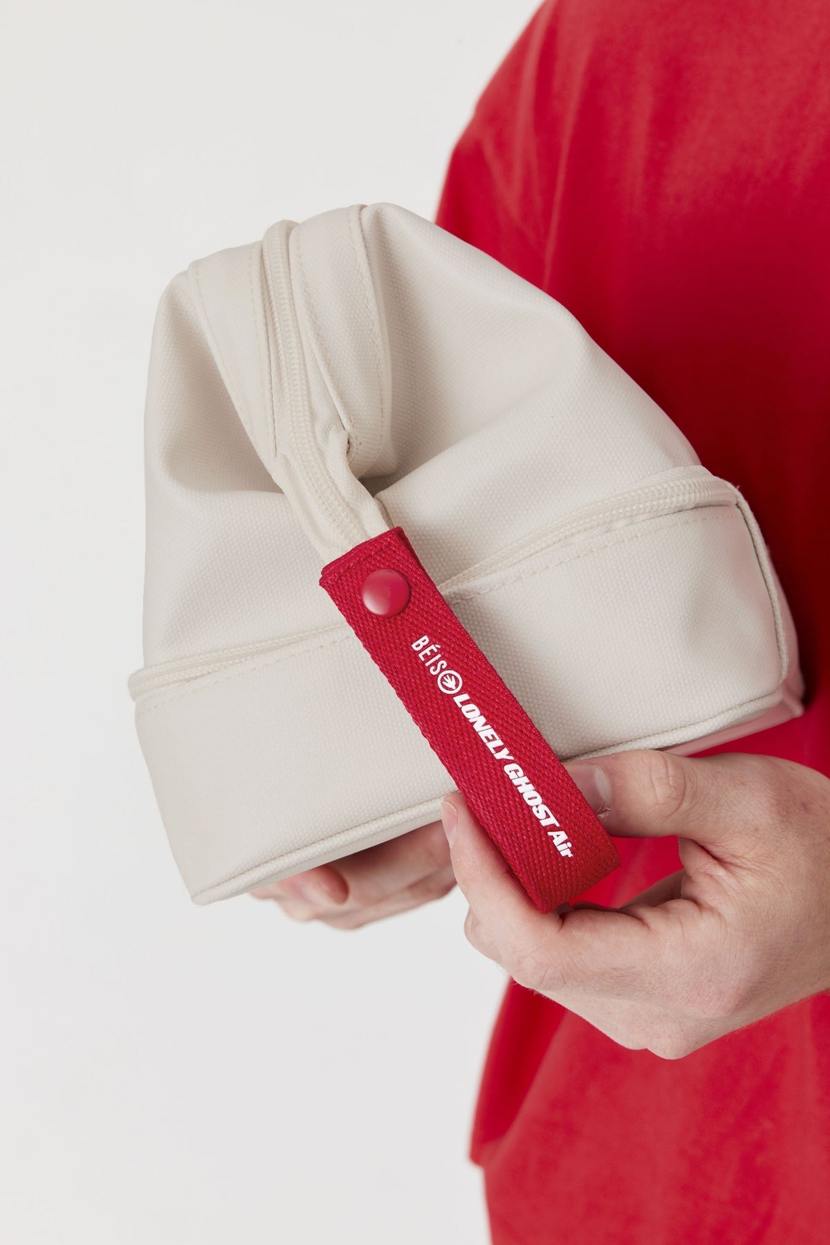Resale The Dopp Kit in Ghost White