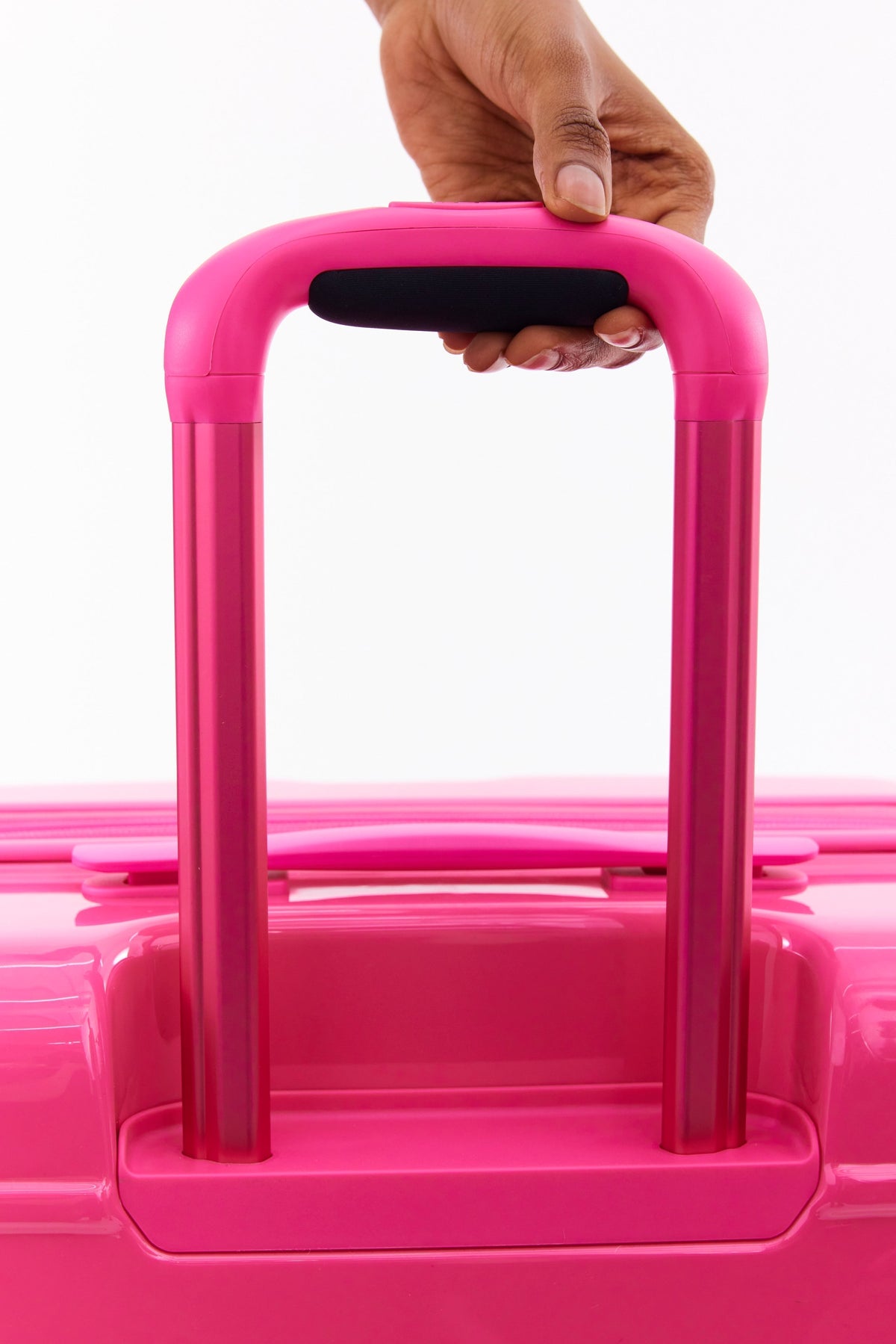 The Medium Check-In Roller in Barbieƒ?› Pink