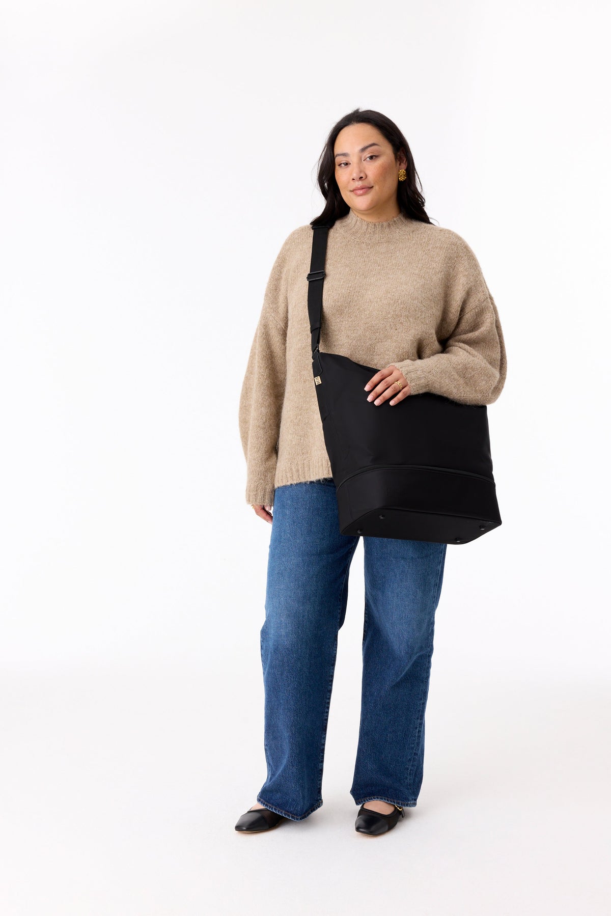 Resale The Day Tripper in Black