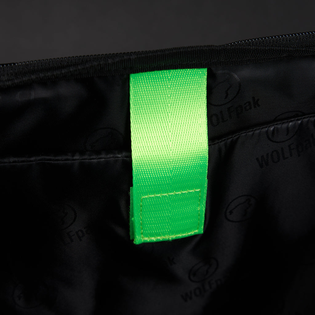30L Perfect Duffle Bag Graffiti Green