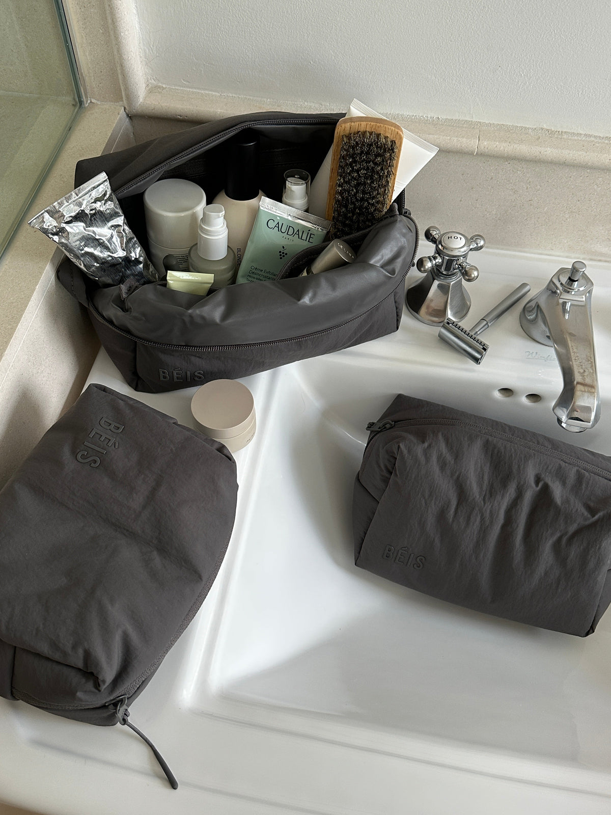 The Air Pouch Set in Charcoal