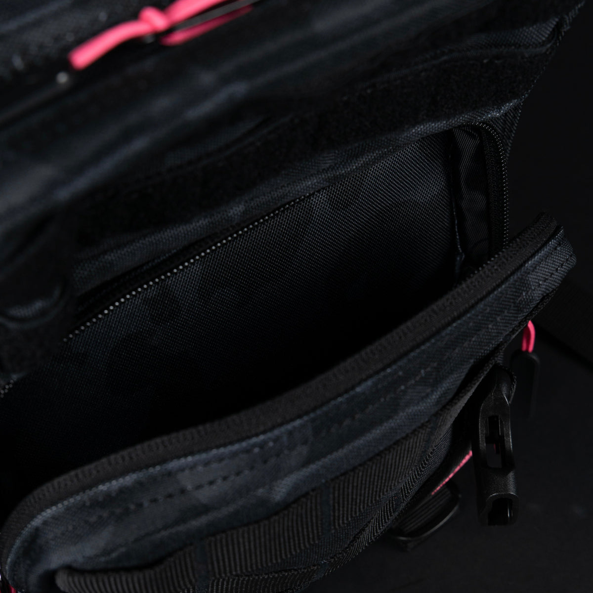 25L Backpack Black Hearts