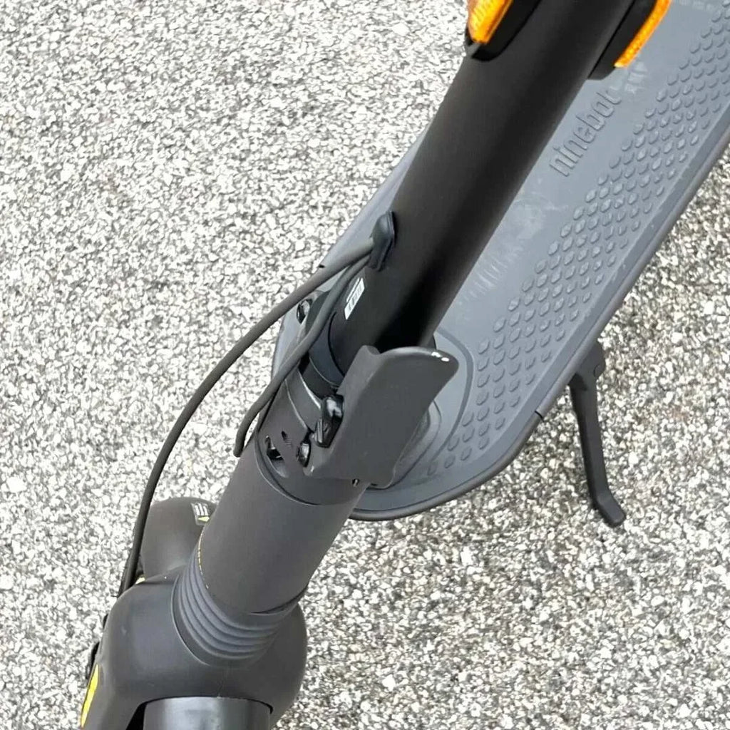 Segway - Max G2 Electric Kick Scooter Foldable w/ 43 Mile Range and 22 MPH Max Speed - Black - Good Condition